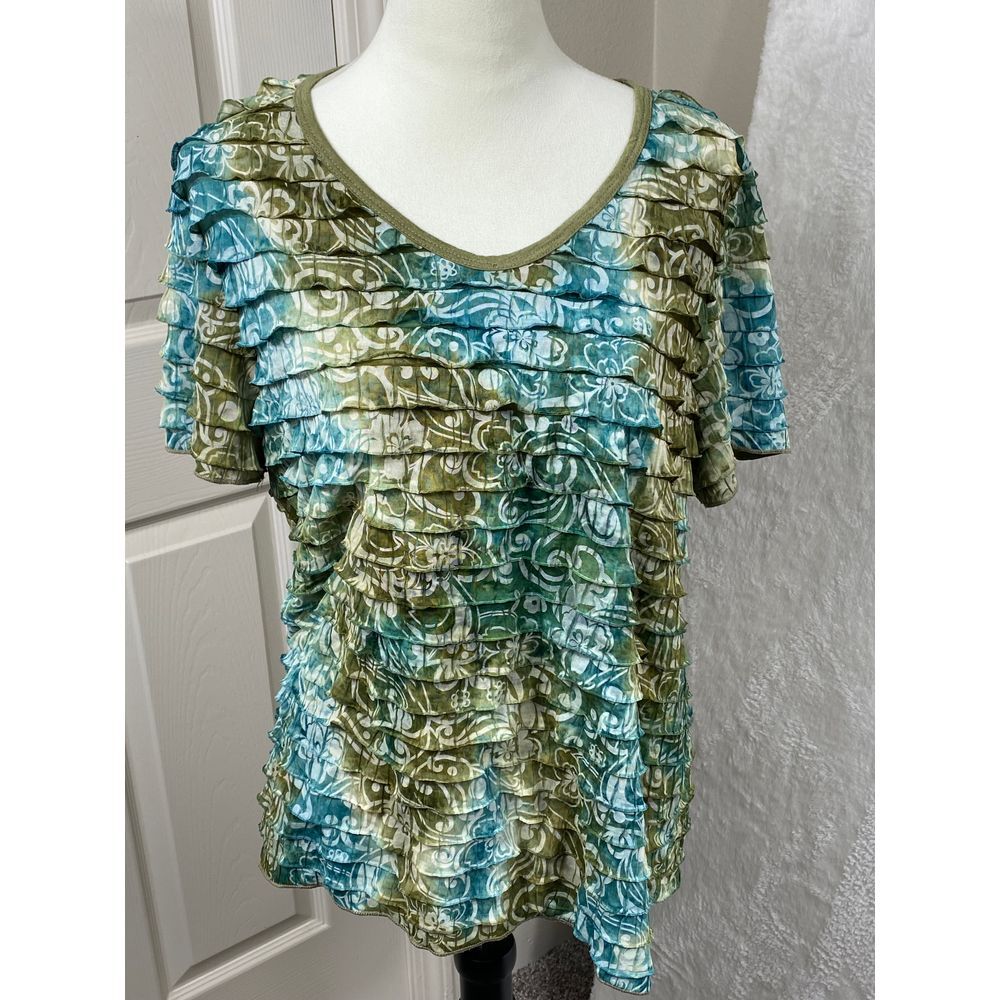 Only Nine Woman Tiered Floral Print Short Sleeve Blouse 1X Forrest Fairy Y2K‎